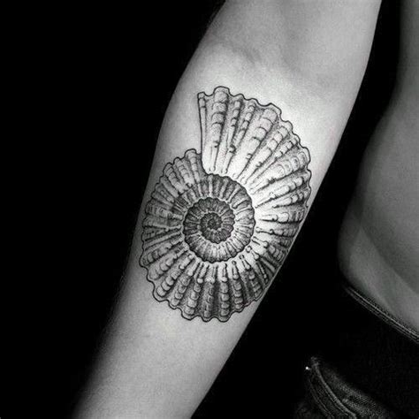 tatouage ammonite